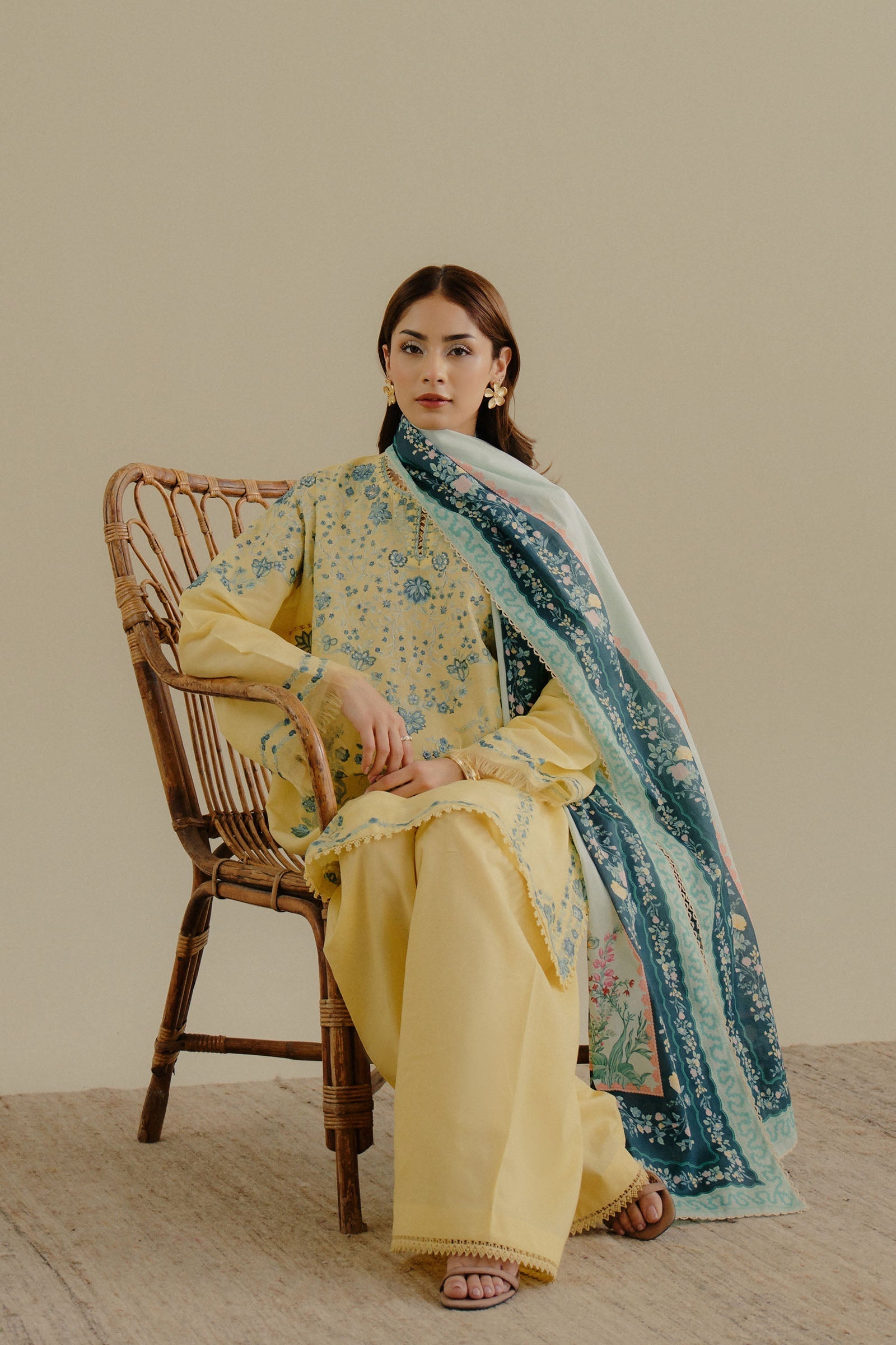 ZARASHAHJAHAN-3PC DHANAK EMBROIDERED SHIRT WITH COURTRAI WOOL PRINTED SHAWL AND TROUSER-BIC-4066
