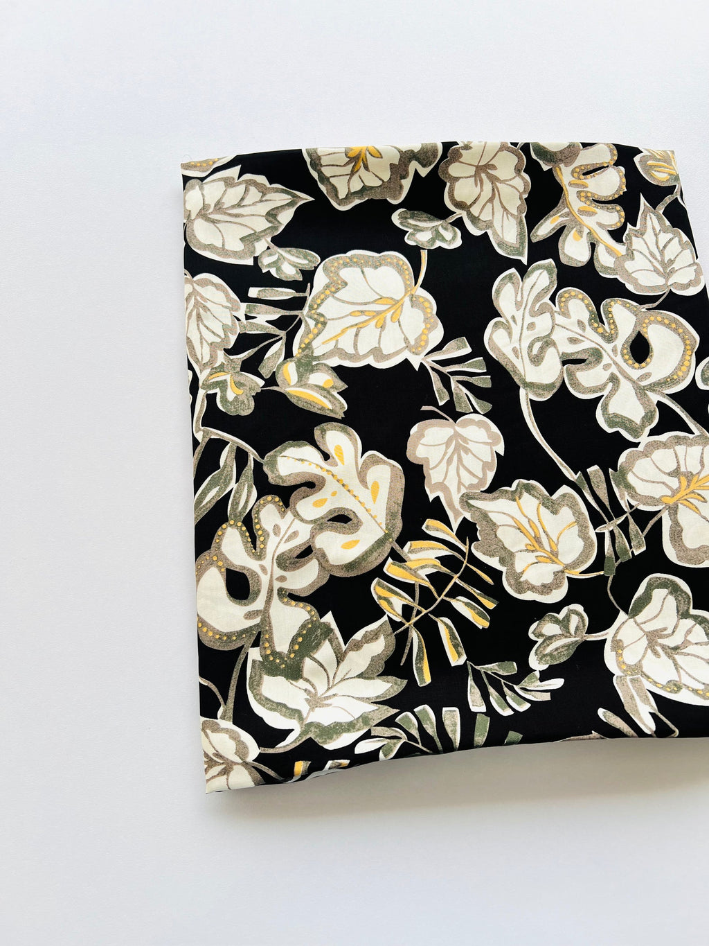 Black Floral Print Swiss - 2pc Unstiched Suit - sz0100151