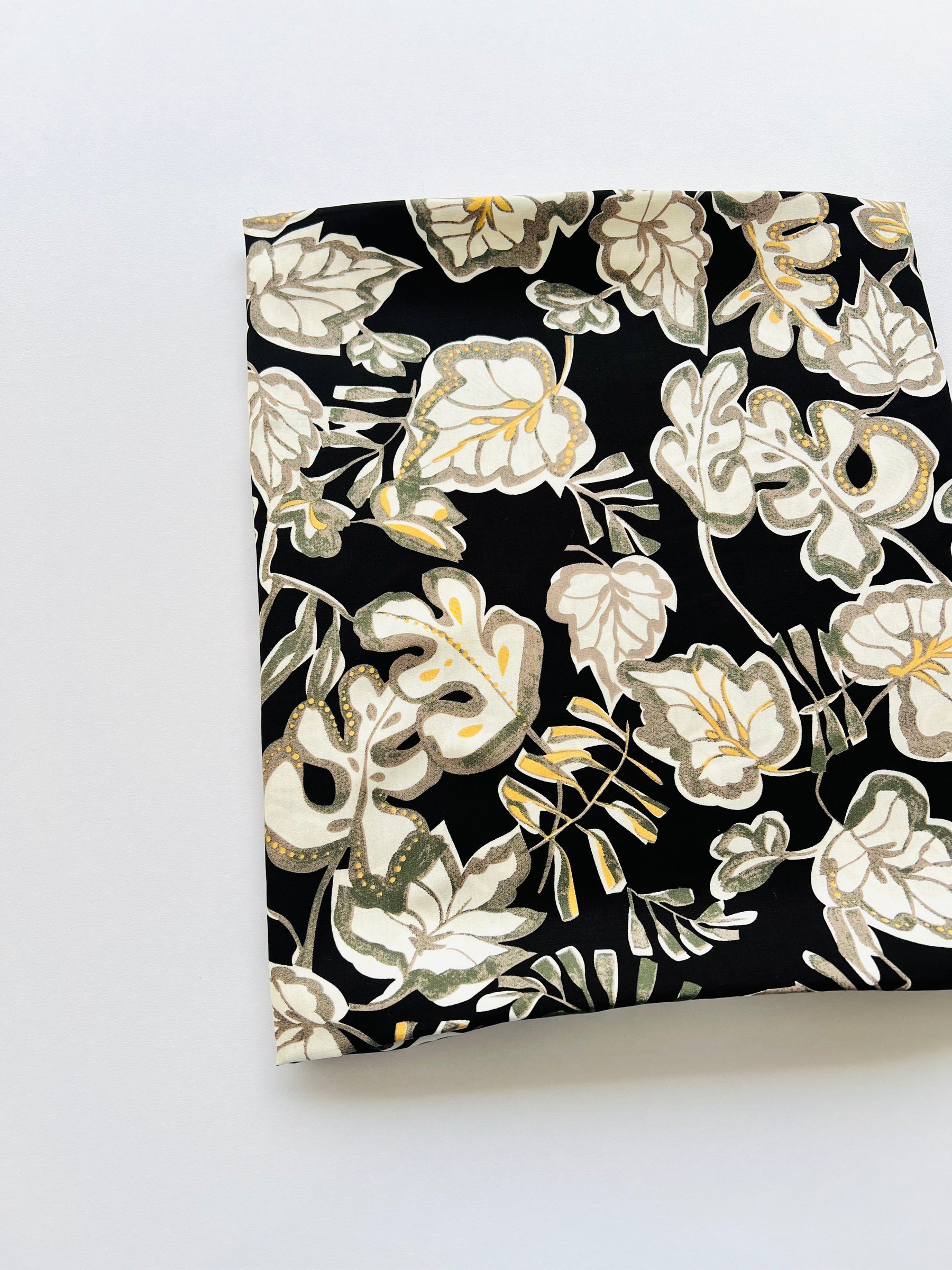 Black Floral Print Swiss - 2pc Unstiched Suit - sz0100151