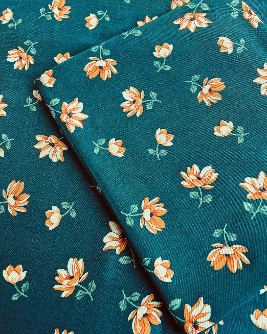 Green floral Khaddar unstiched - 2pc Printed suit