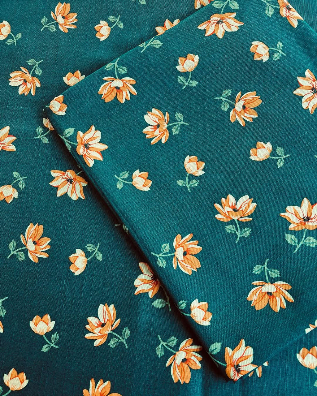 Green floral Khaddar unstiched - 2pc Printed suit