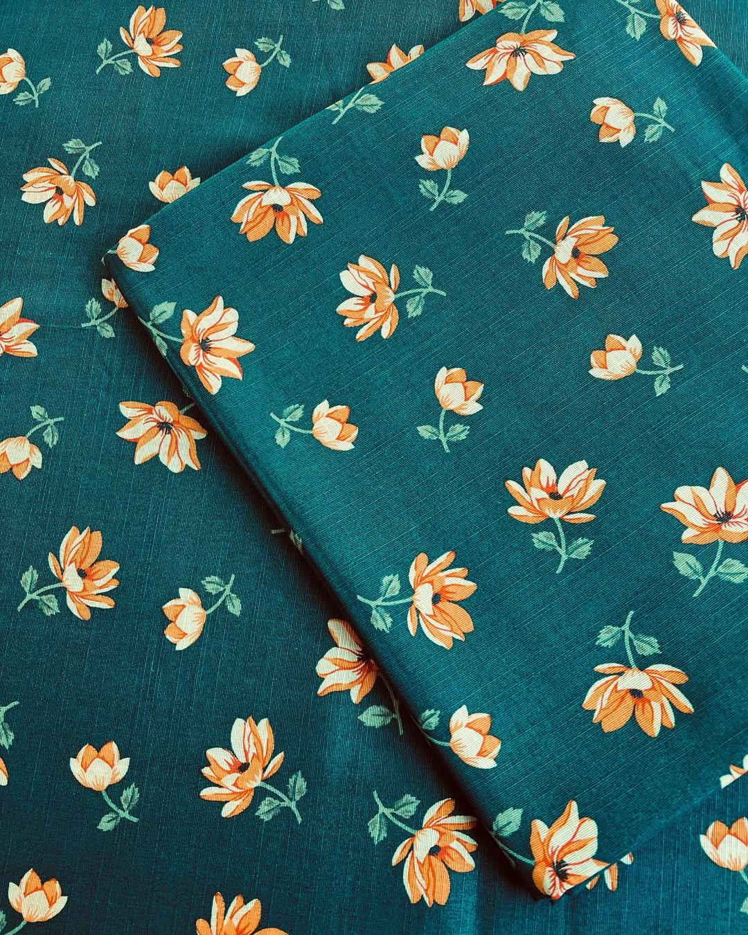 Green floral Khaddar unstiched - 2pc Printed suit