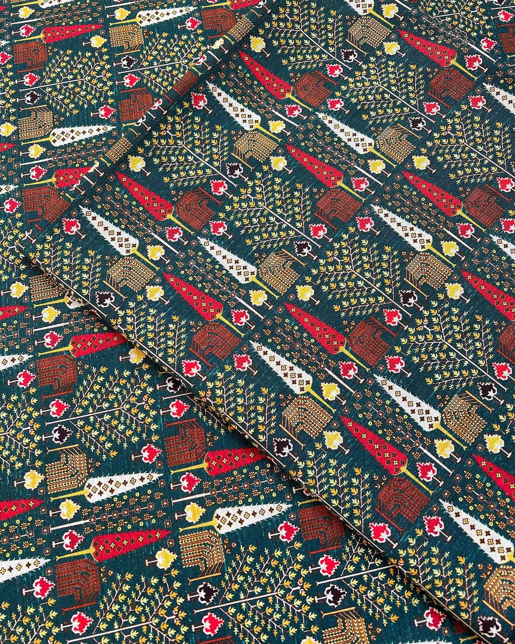 Green Khaddar Winter Fabric – Classic Printed 2PC suit