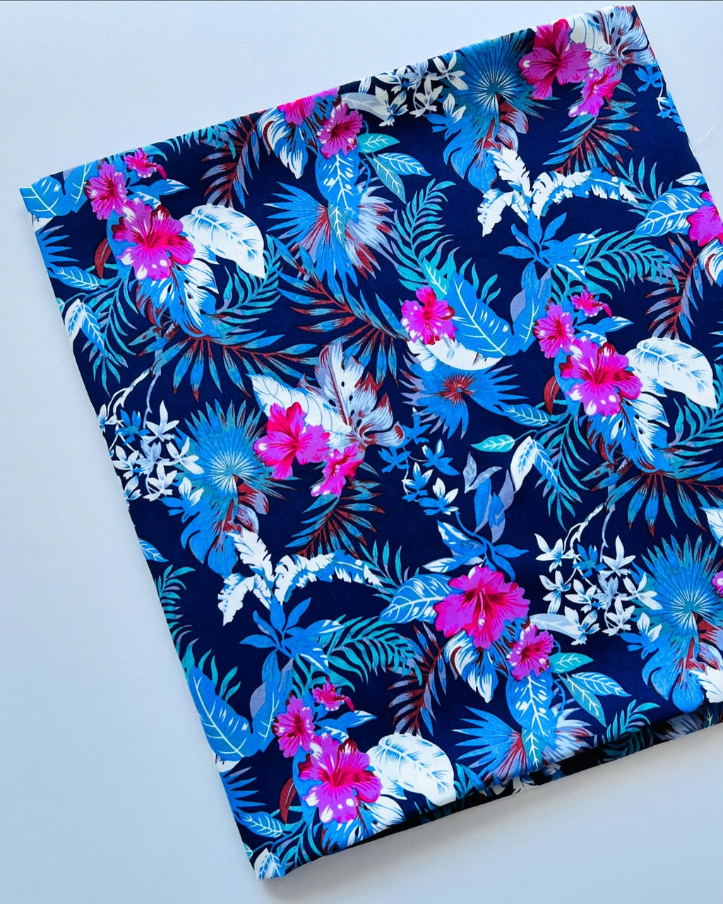 Navy Blue & Fuchsia Floral Printed Linen Fabric – Unstiched – 3 Yards Unstitched
