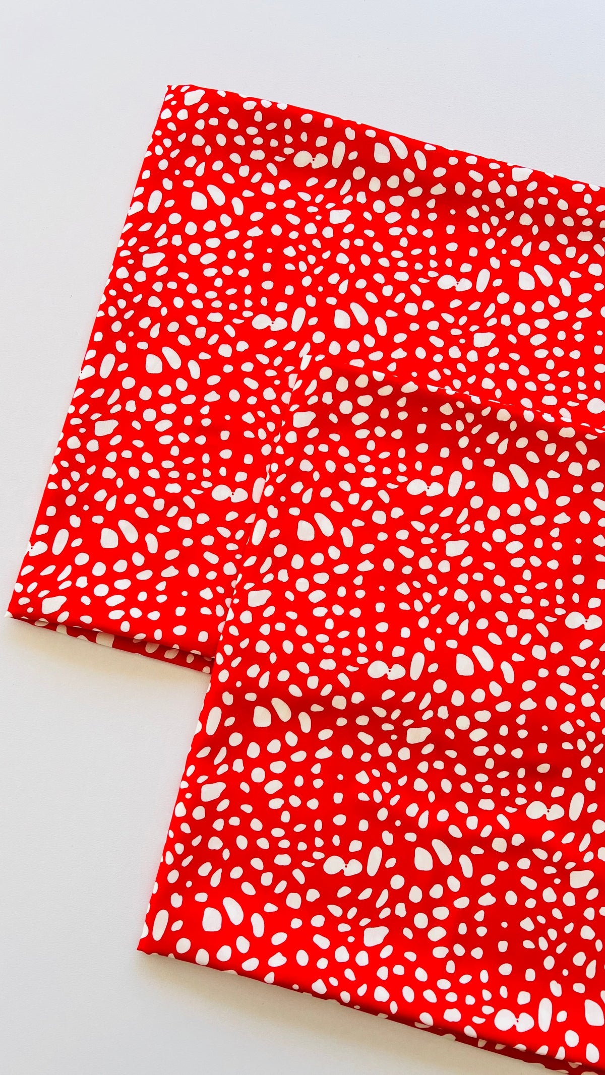 Red Colour Dotted design Linen 2pc Printed Suit
